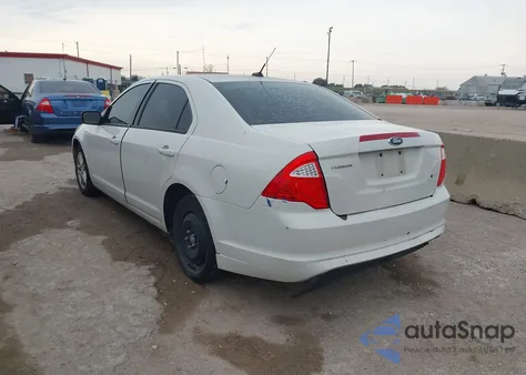 2012 Ford Fusion S z USA, uszkodzony, nr VIN 3FAHP0GA0CR275486